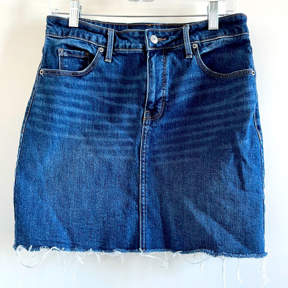 OLD NAVY frayed denim skirt - size 6